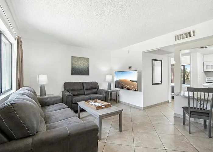 230 Fully Furnished 1br Suite-prime Location
